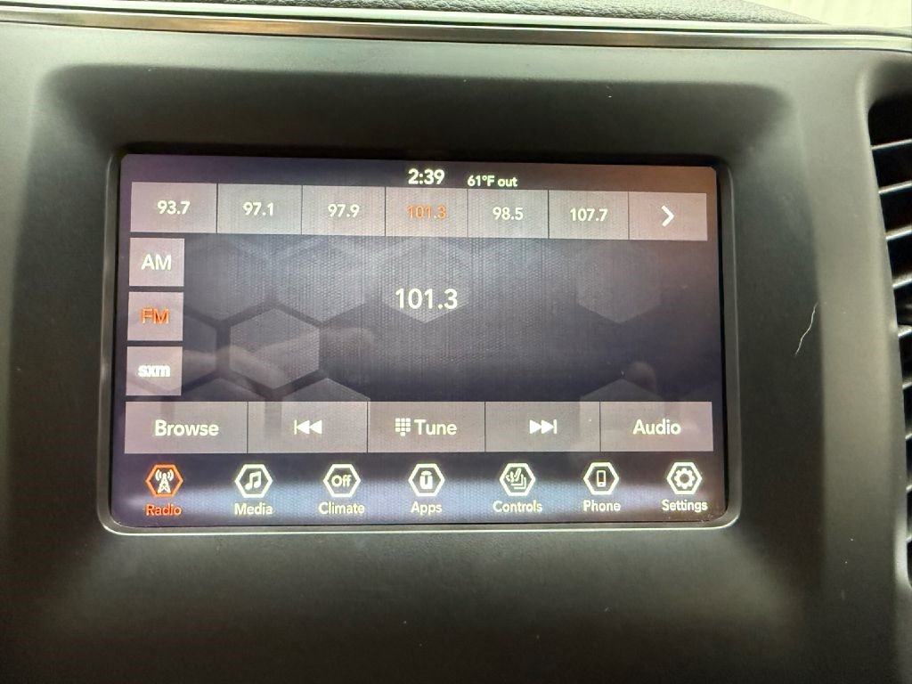 Used 2020 Jeep Cherokee Latitude Plus image 16