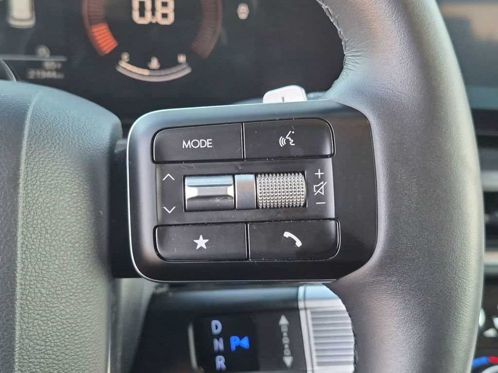 Used 2025 Hyundai Santa Fe SEL FWD image 25