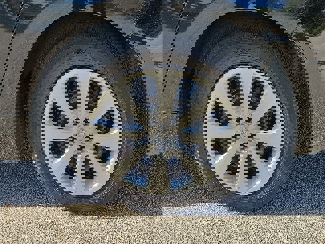 Used 2024 Toyota Corolla LE image 5