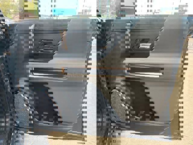 New 2025 GMC Hummer EV 2X w/ LPO, Dark Essentials Package image 10