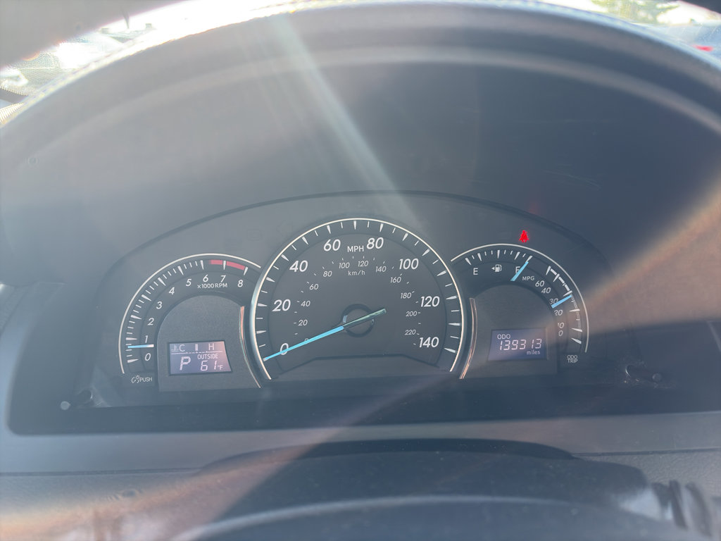 Used 2012 Toyota Camry LE image 4