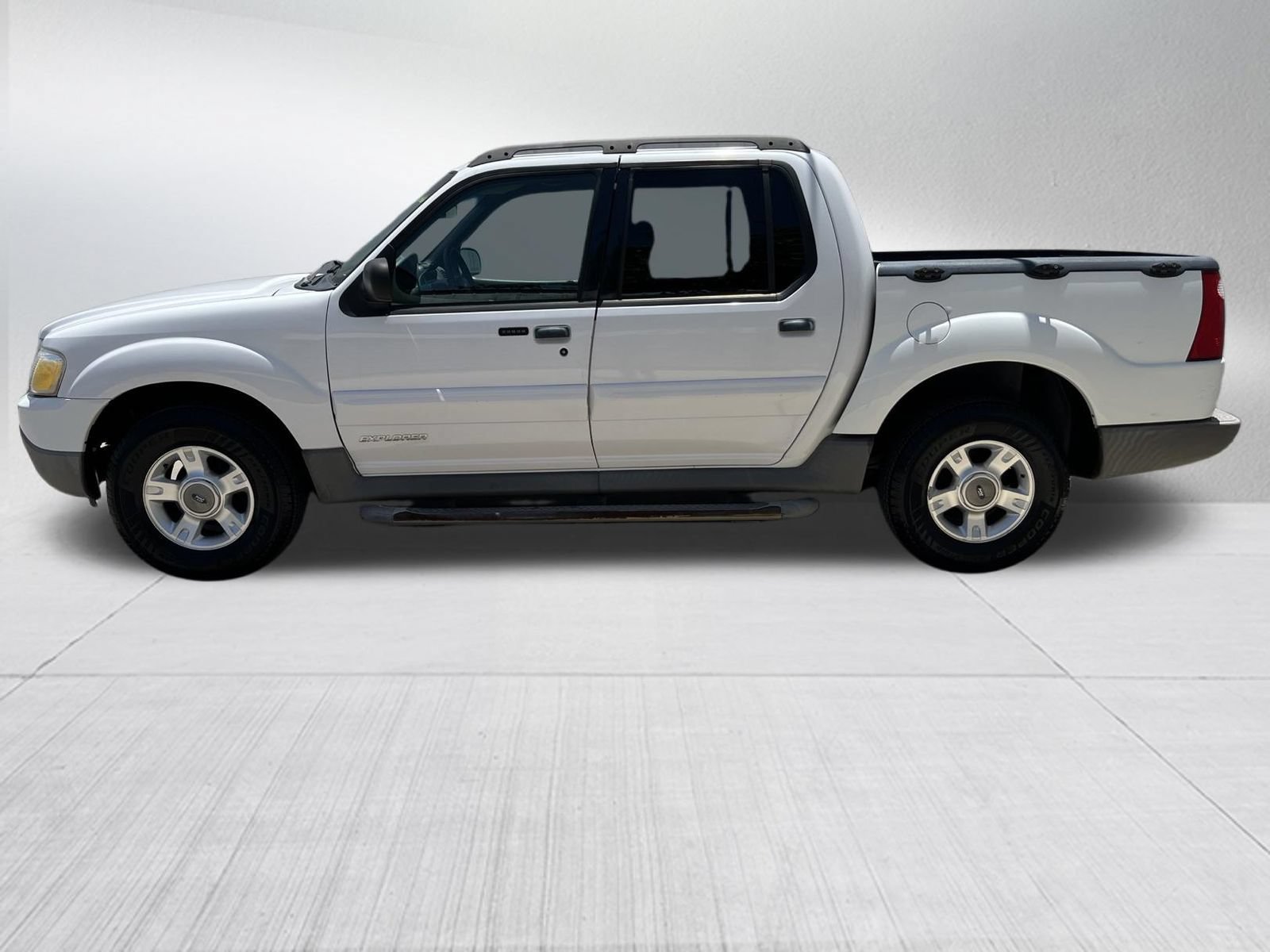 Used 2001 Ford Explorer Sport Trac 2WD image 4