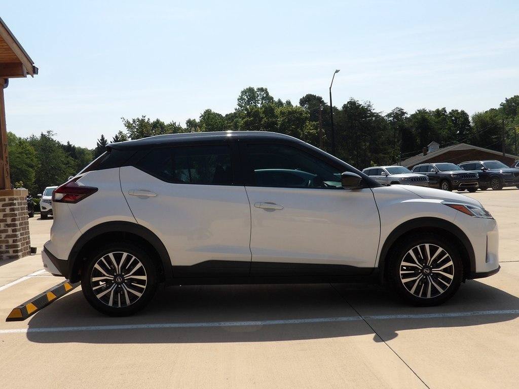 Used 2021 Nissan Kicks SV FWD image 6
