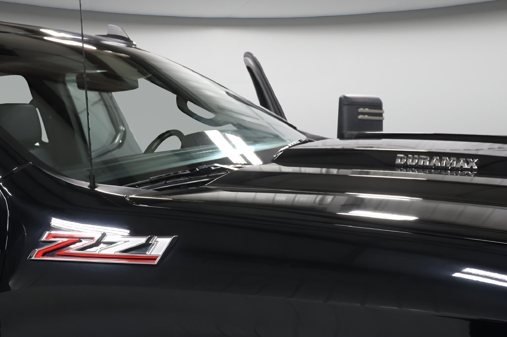 Used 2024 Chevrolet Silverado 1500 LT Trail Boss w/ LT Trail Boss Premium Package AWD/4WD image 32