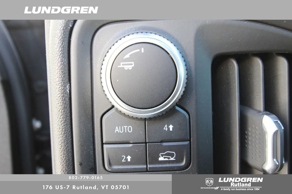 Used 2020 GMC Sierra 1500 4x4 Crew Cab w/ Convenience Package image 17