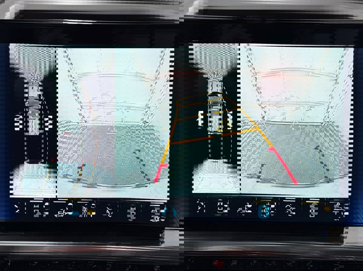 Used 2023 Chevrolet Silverado 1500 High Country image 29