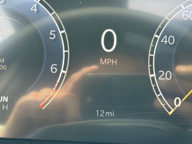 New 2026 Jeep Grand Cherokee Limited w/ Luxury Tech Group II AWD/4WD image 15