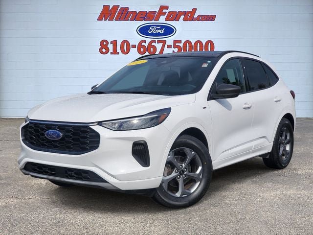 Used 2023 Ford Escape ST-Line w/ Tech Pack #1 AWD/4WD image 1