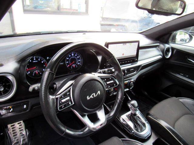 Used 2022 Kia Forte GT-Line w/ GT-Line Premium Package image 8