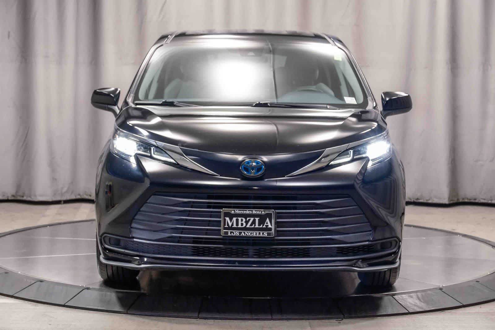 Used 2022 Toyota Sienna LE FWD image 6