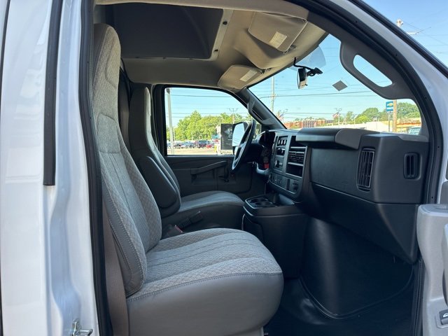 New 2024 Chevrolet Express 3500 w/ Power Convenience Package image 23