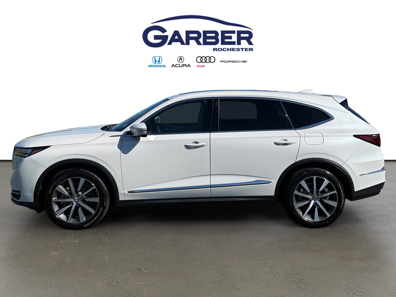 Used 2025 Acura MDX w/ Technology Package AWD/4WD image 2