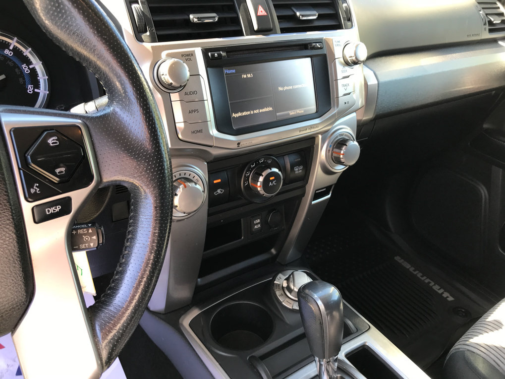 Used 2018 Toyota 4Runner SR5 AWD/4WD image 16