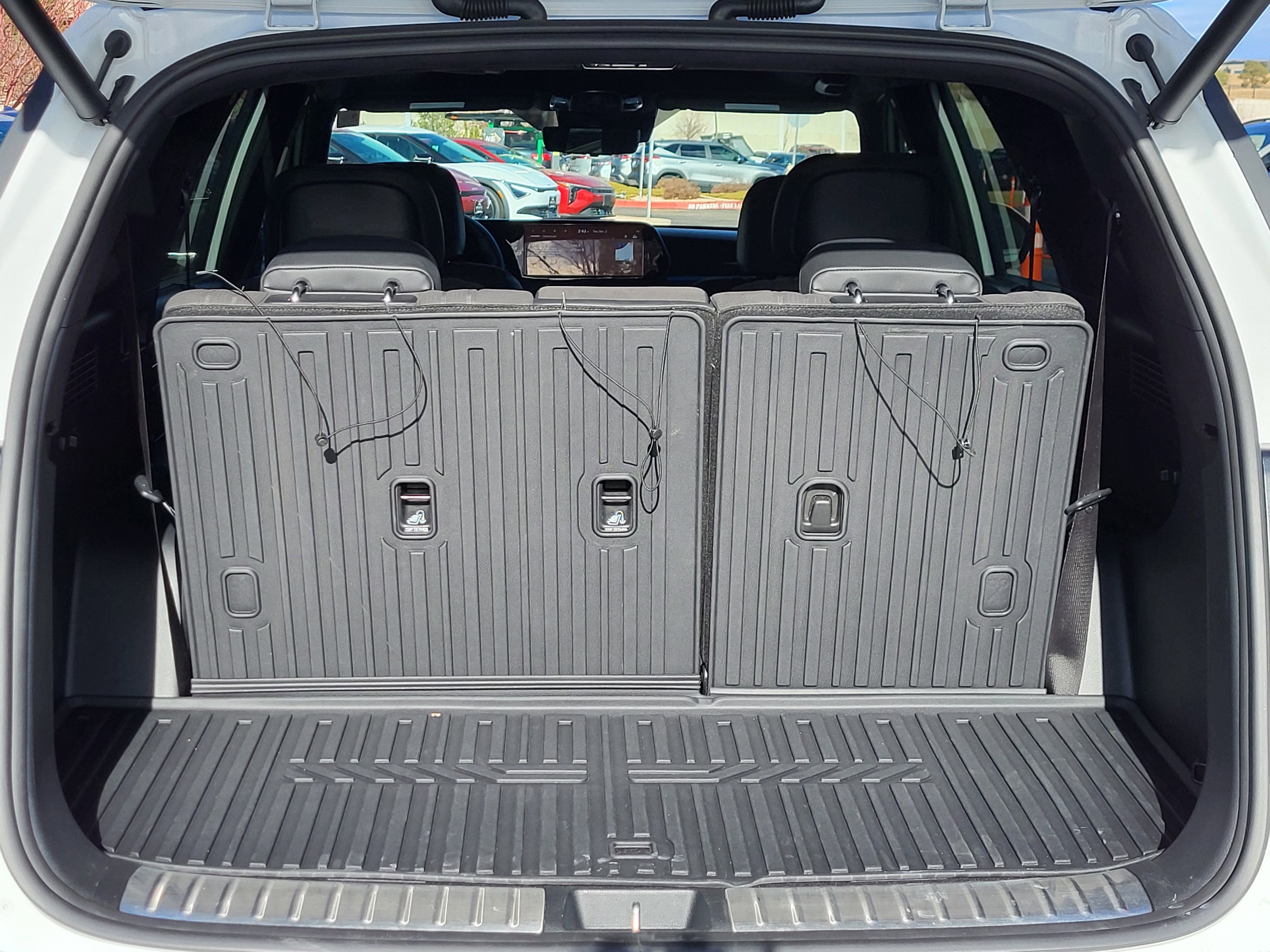 Used 2025 Hyundai Palisade Calligraphy image 16