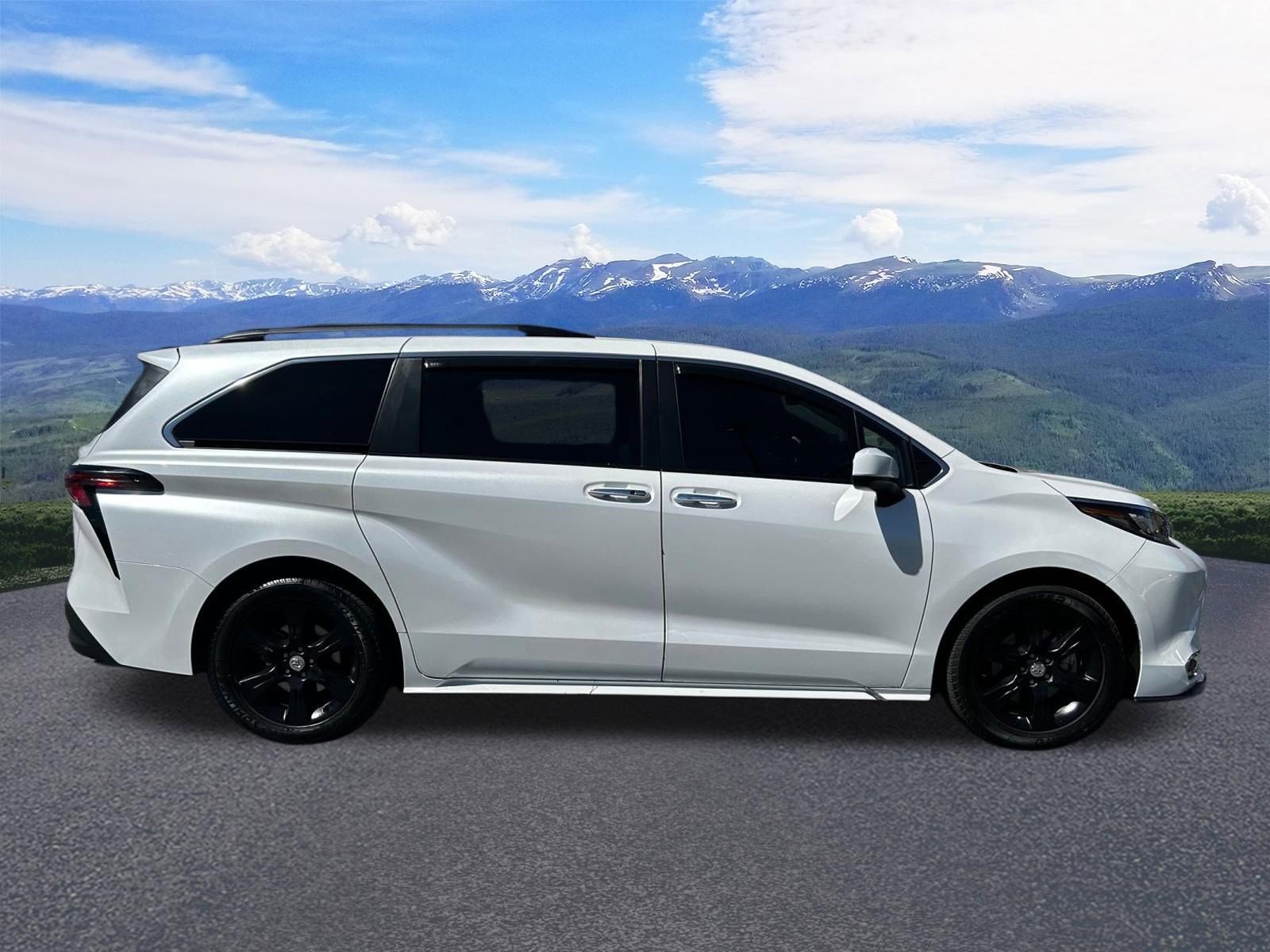 Certified 2023 Toyota Sienna XLE w/ XLE Plus Package image 7