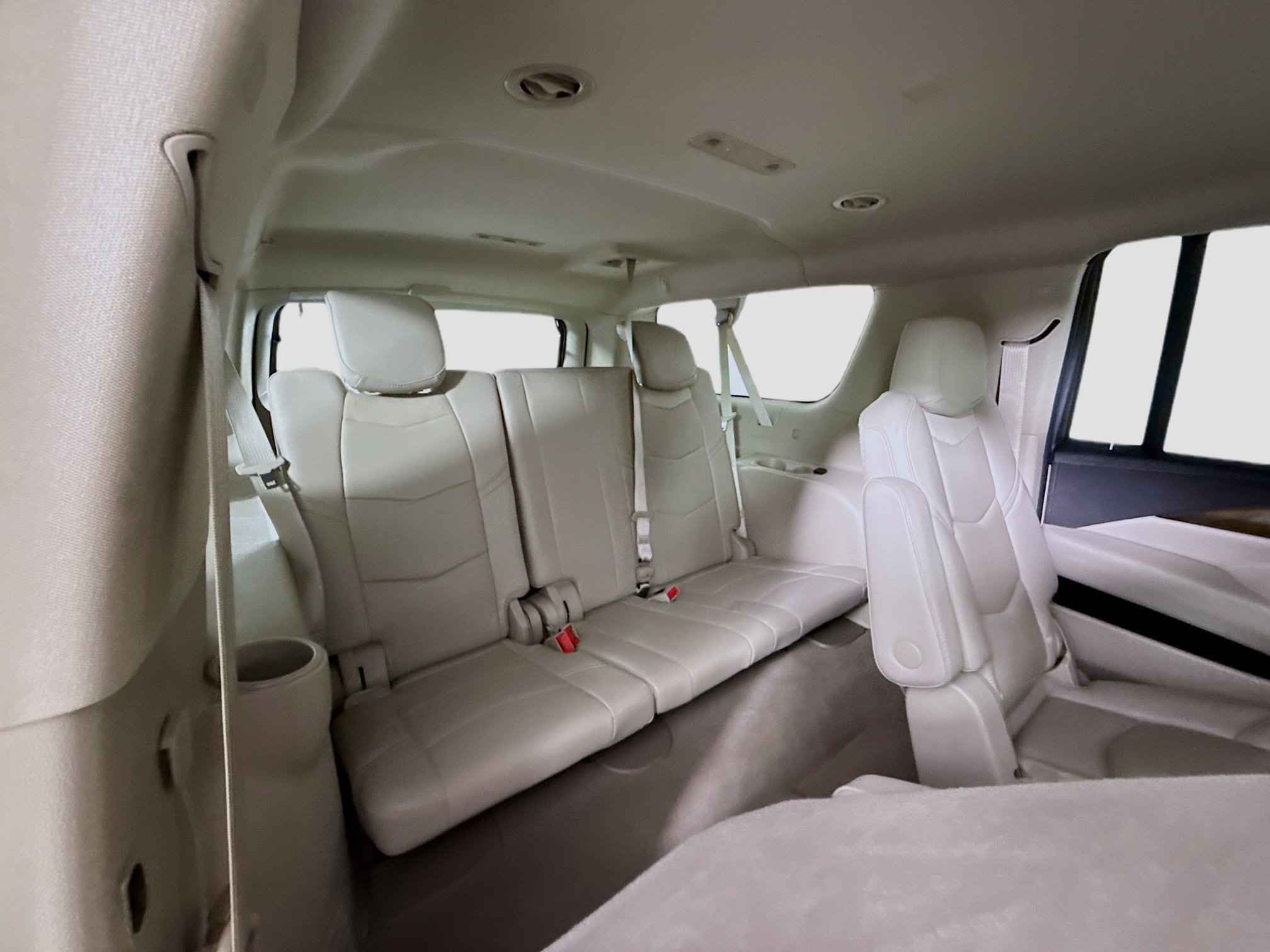 Used 2019 Cadillac Escalade ESV Luxury image 40