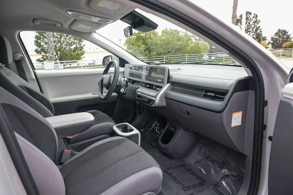 Used 2024 Hyundai Ioniq 5 SE RWD image 16