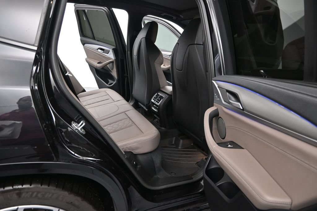 Used 2020 BMW X3 M w/ Executive Package AWD/4WD image 19