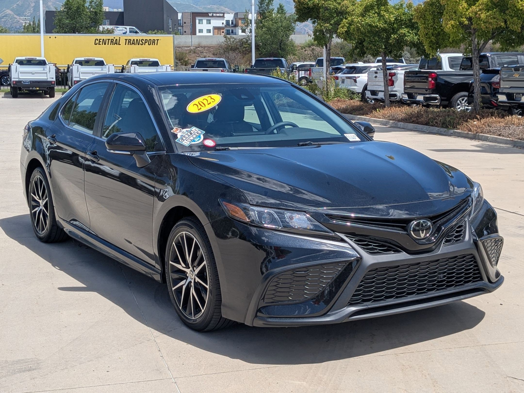 Used 2023 Toyota Camry SE FWD image 8