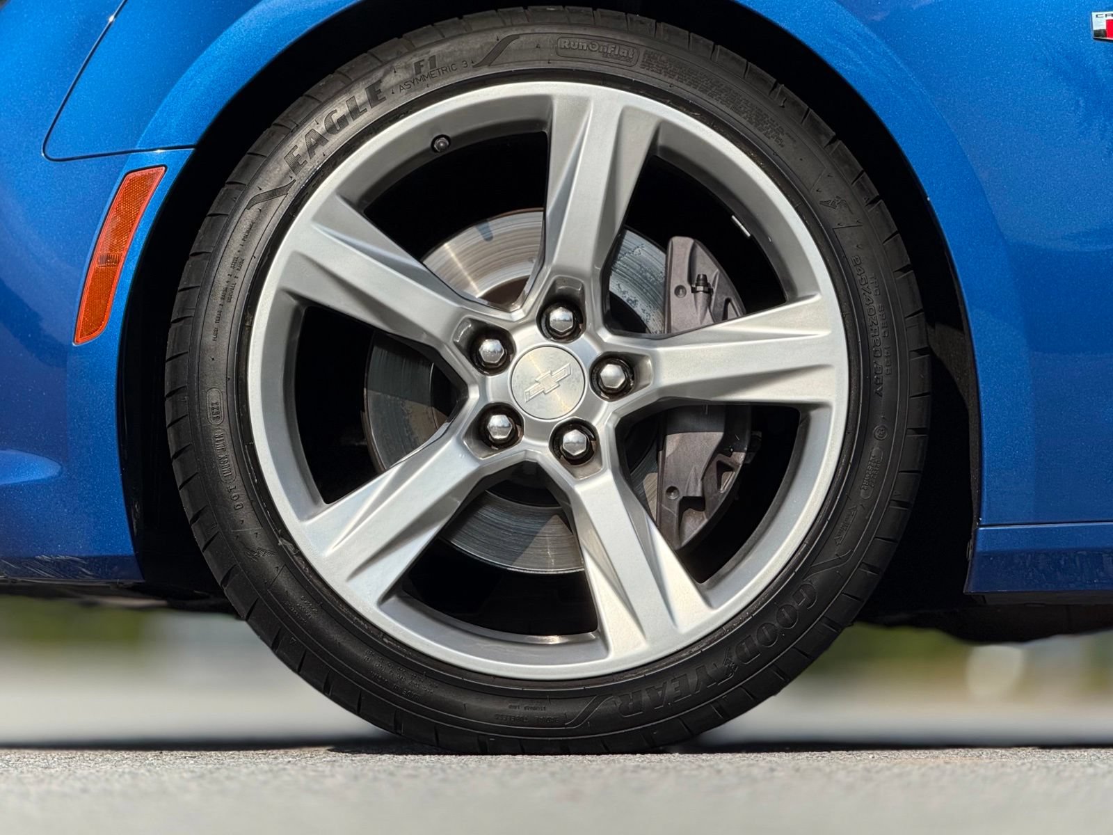 Used 2018 Chevrolet Camaro SS RWD image 18