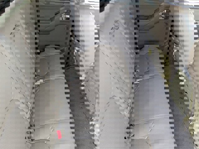 Used 2014 Nissan Frontier SL w/ SL Moonroof Package image 27