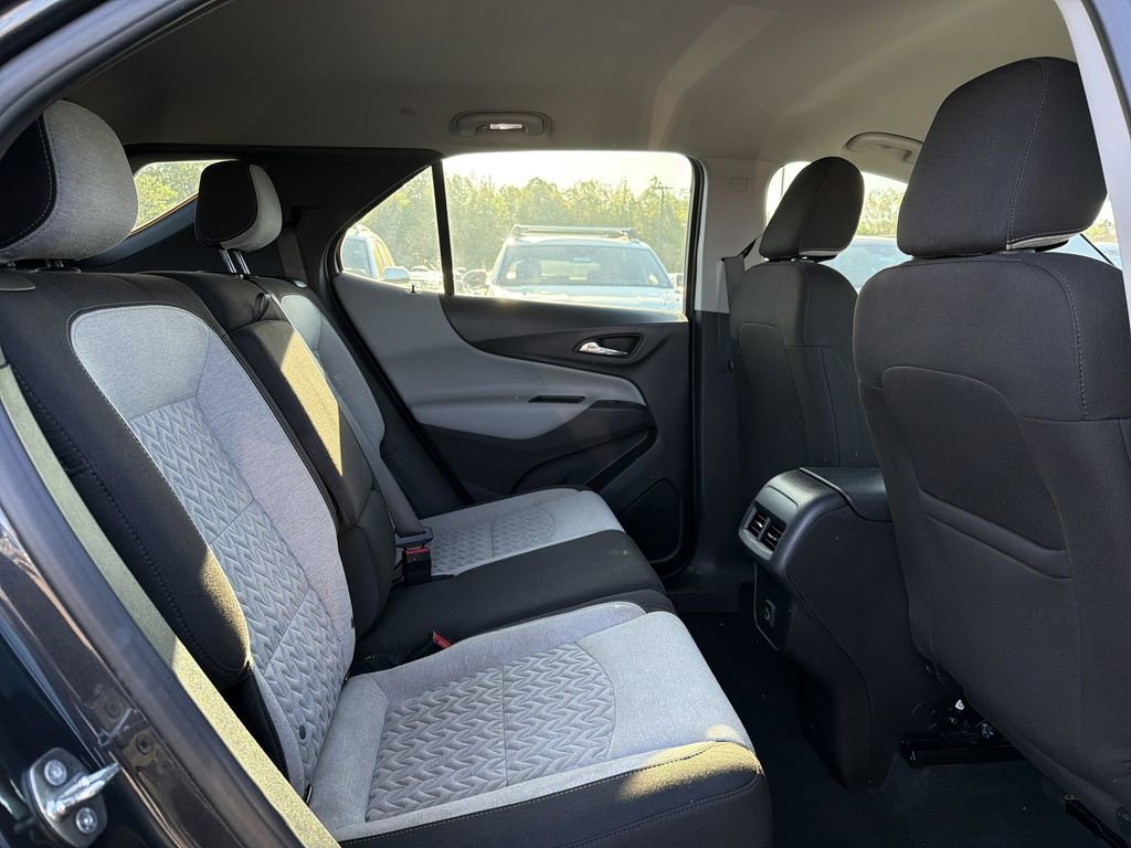 Used 2022 Chevrolet Equinox LS FWD image 15