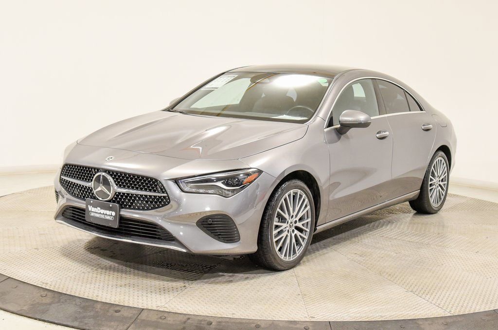 Used 2025 Mercedes-Benz CLA 250 4MATIC image 5
