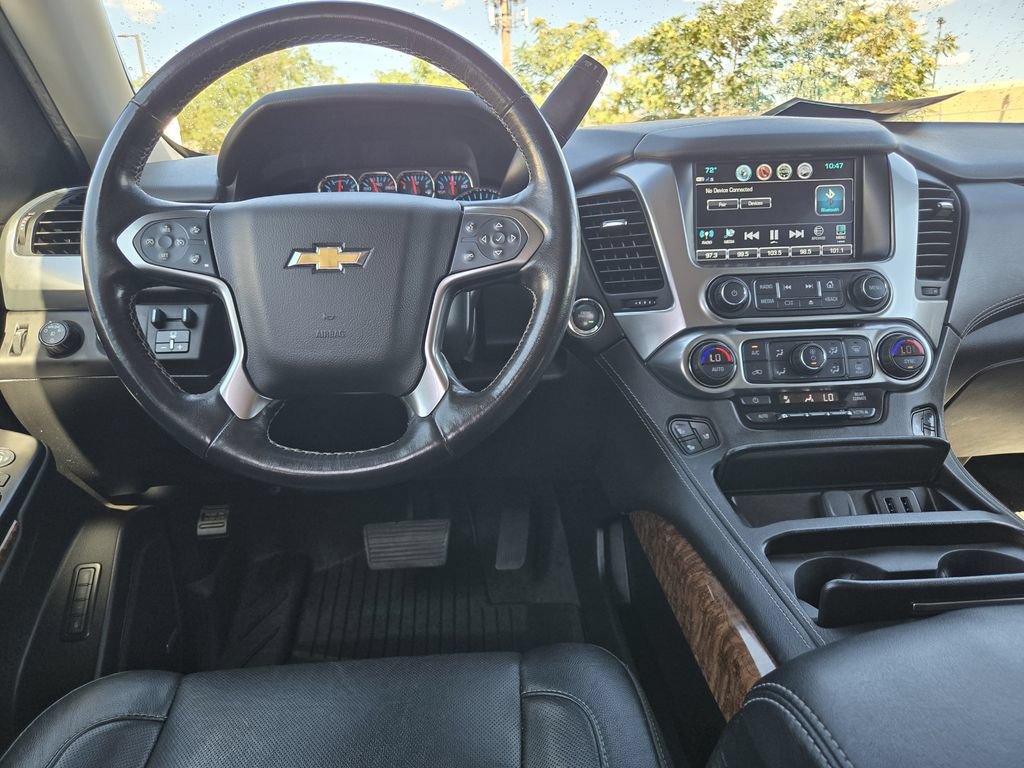Used 2020 Chevrolet Suburban Premier w/ RST Edition AWD/4WD image 13