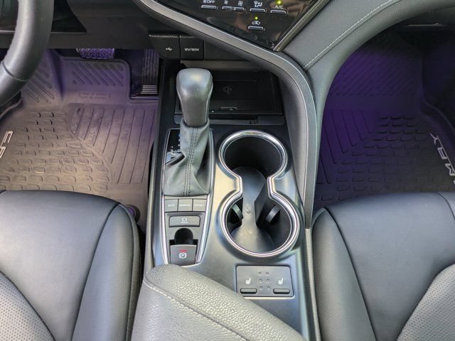 Used 2020 Toyota Camry XSE FWD image 19