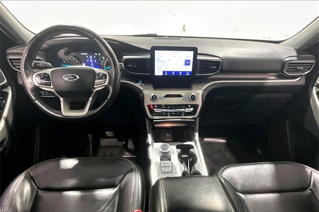 Used 2021 Ford Explorer XLT image 7