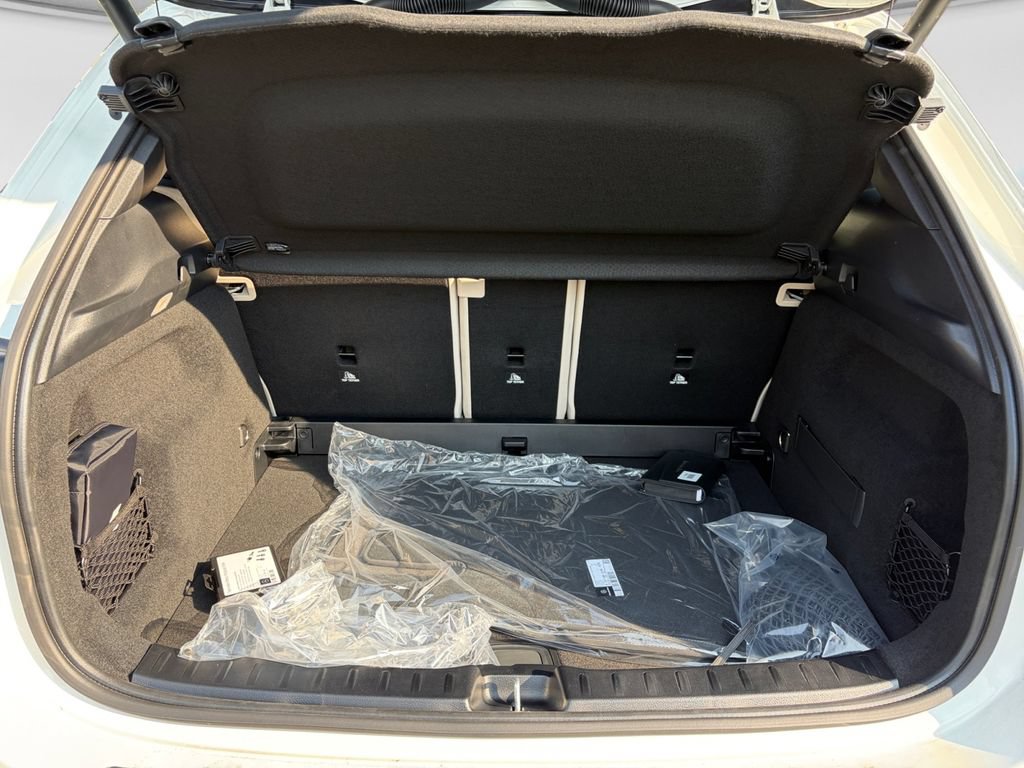 New 2026 Mercedes-Benz GLA 250 4MATIC image 19