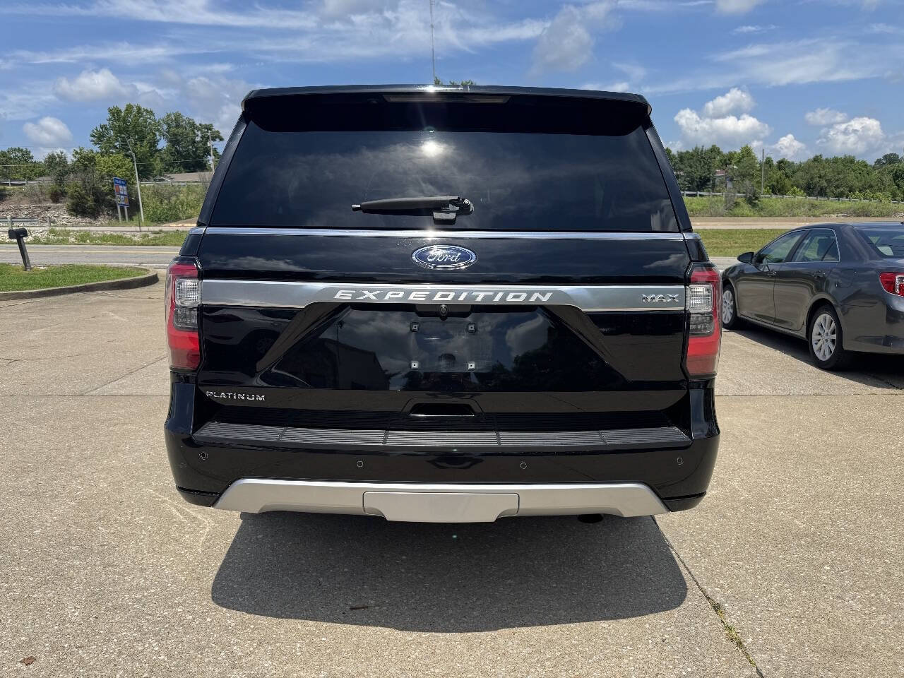 Used 2018 Ford Expedition Max Platinum AWD/4WD image 7