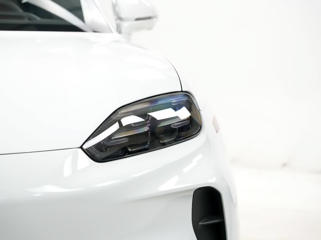 New 2026 Porsche Cayenne Electric AWD/4WD image 7