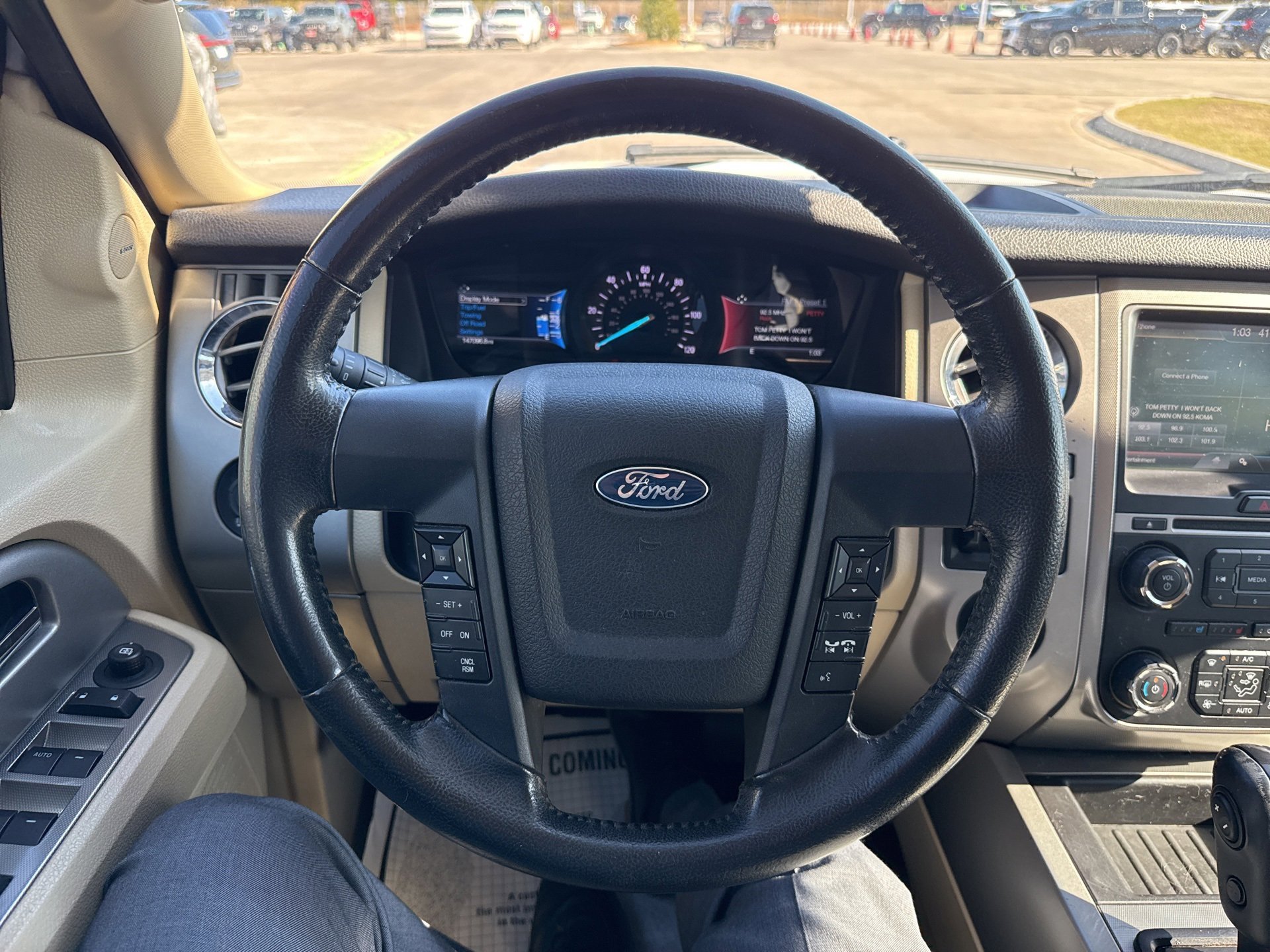 Used 2015 Ford Expedition XLT w/ Equipment Group 202A image 21