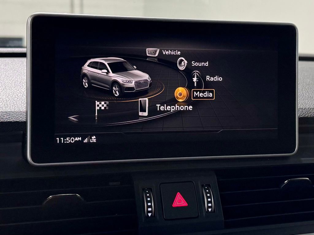 Used 2020 Audi SQ5 Premium Plus w/ Premium Plus Package image 18