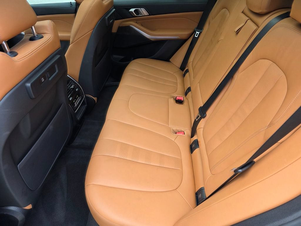 Used 2022 BMW X5 sDrive40i w/ Premium Package RWD image 14