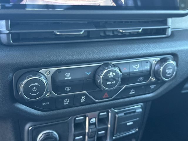New 2026 Jeep Gladiator Sport AWD/4WD image 32