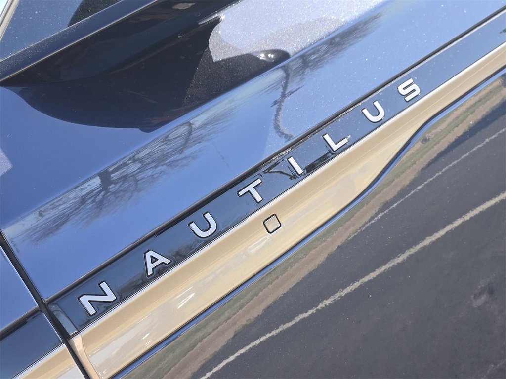 Used 2024 Lincoln Nautilus Black Label image 11