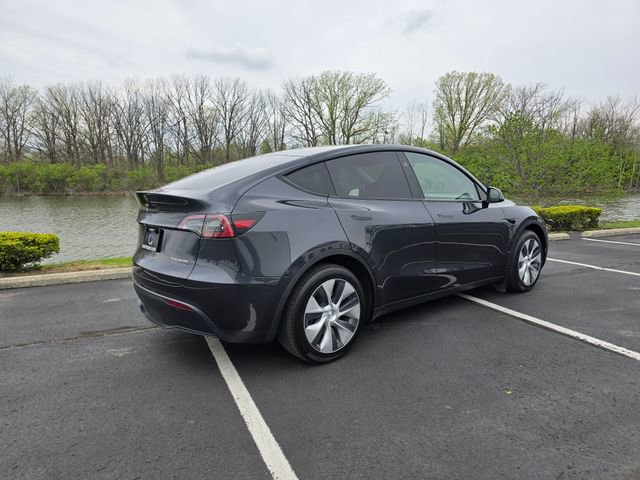 Used 2024 Tesla Model Y Long Range AWD/4WD image 7