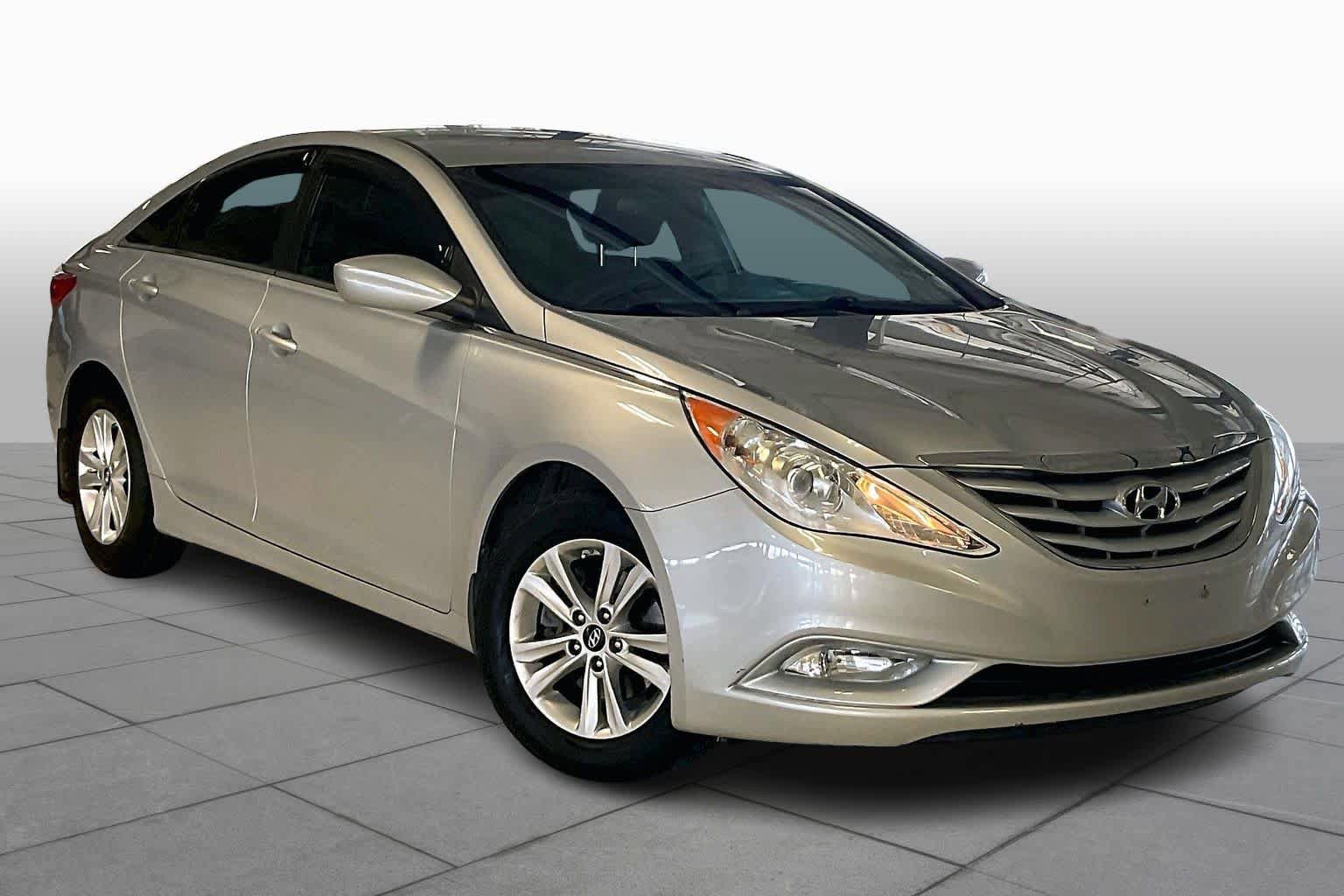Used 2013 Hyundai Sonata GLS w/ Popular Equipment Pkg FWD image 2