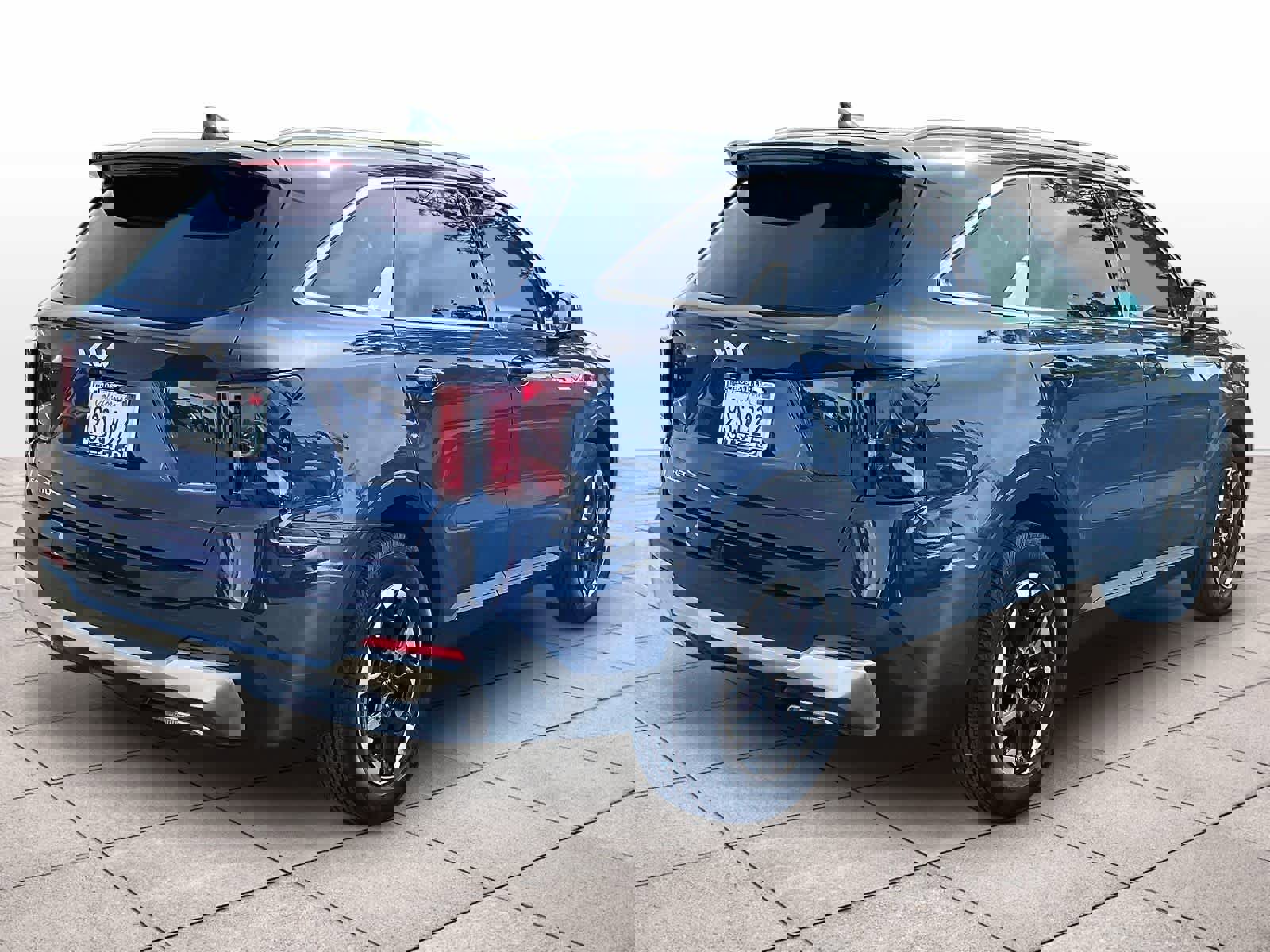 Used 2025 Kia Sorento S w/ Panoramic Sunroof Package image 6