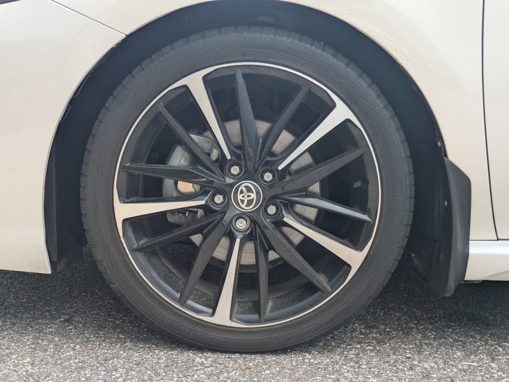 Used 2020 Toyota Camry XSE AWD/4WD image 10