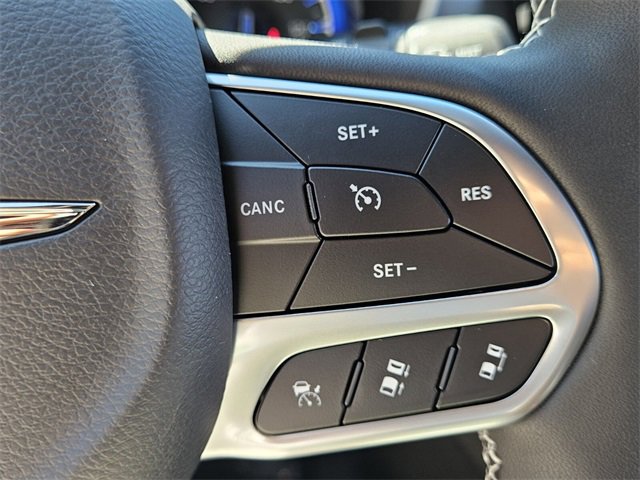 New 2026 Chrysler Pacifica Select image 26