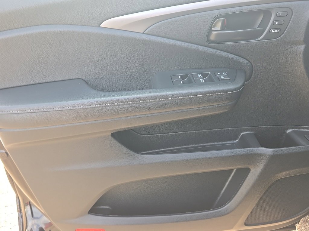 Used 2023 Honda Passport EX-L image 24