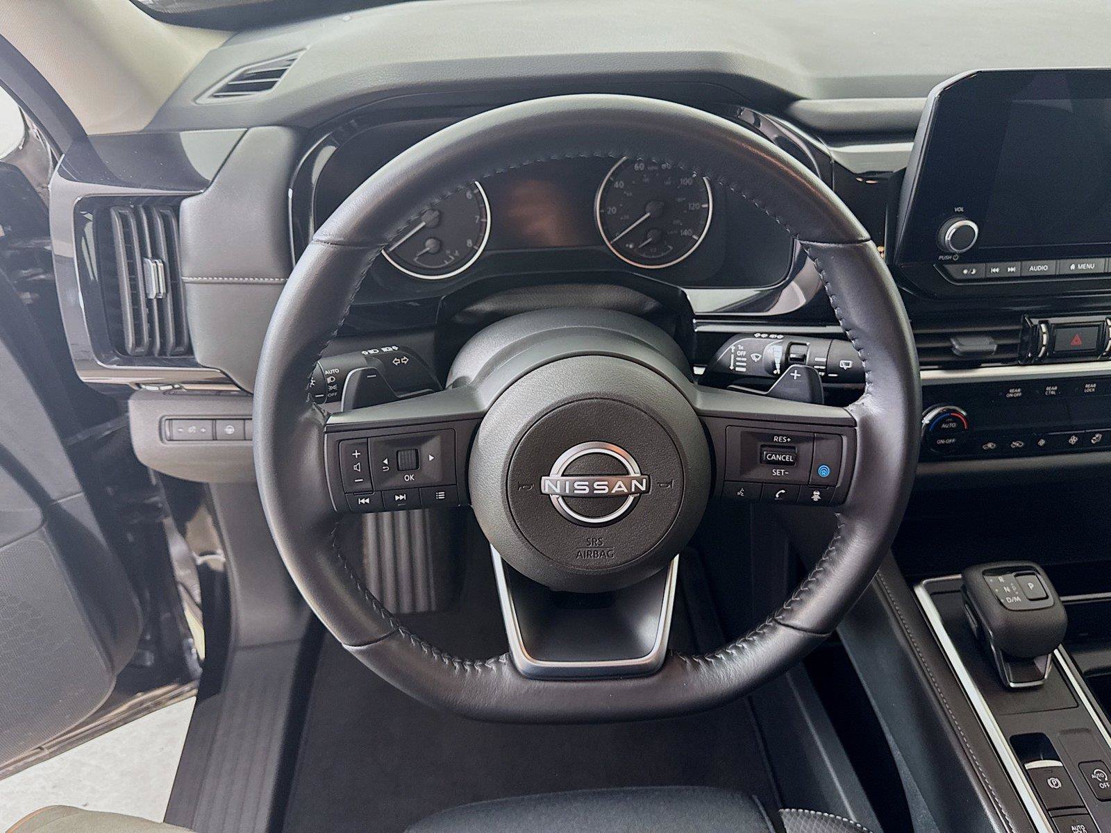 Used 2025 Nissan Pathfinder SV AWD/4WD image 18