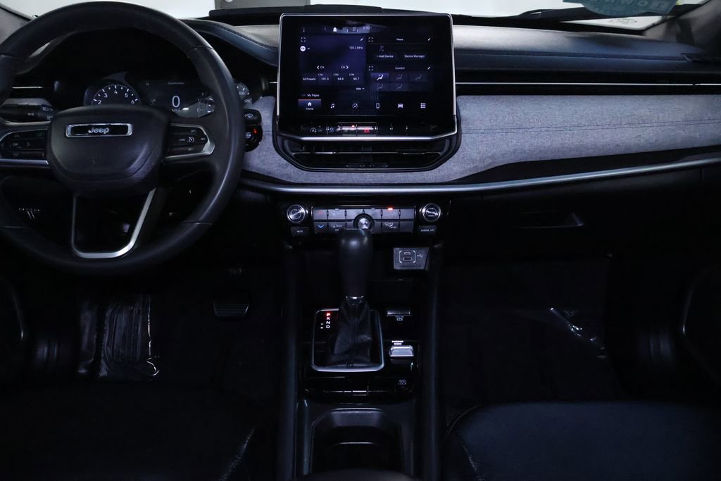 Used 2024 Jeep Compass Latitude image 18