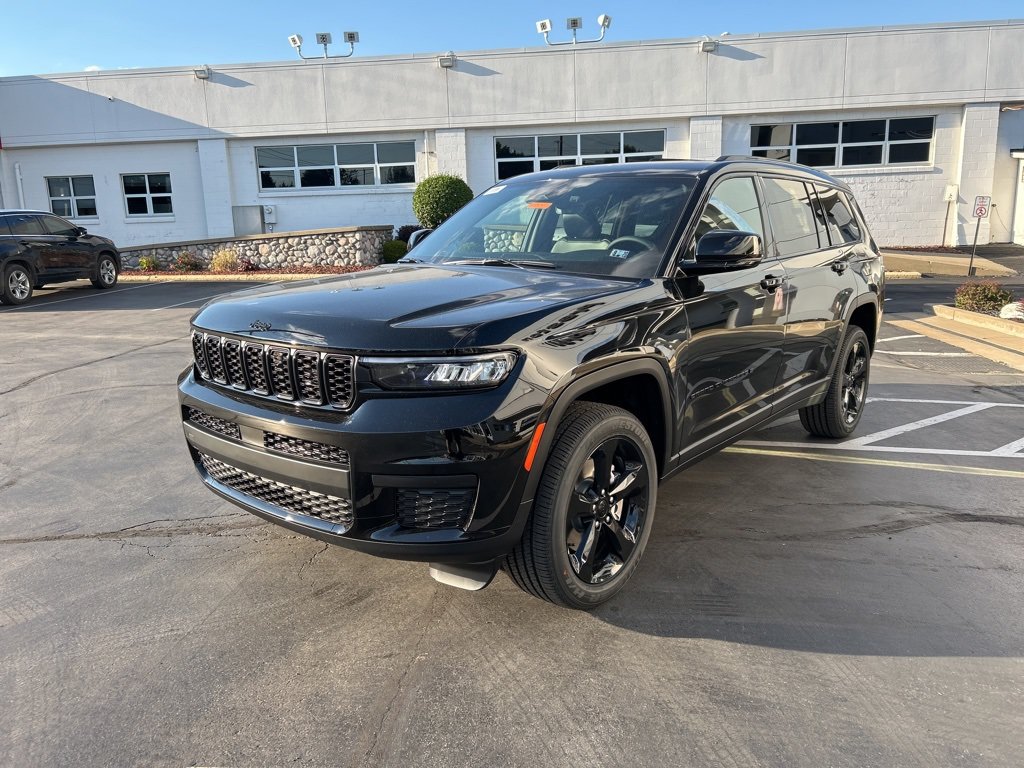New 2025 Jeep Grand Cherokee L Altitude AWD/4WD image 6