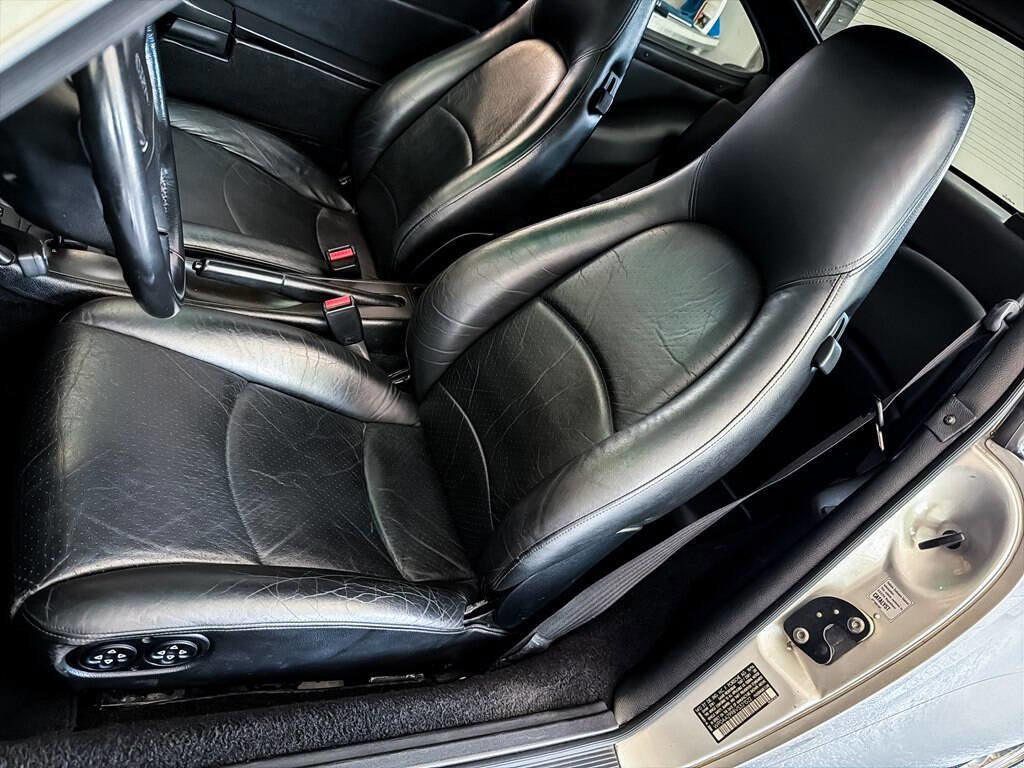 Used 1997 Porsche 911 Carrera RWD image 22