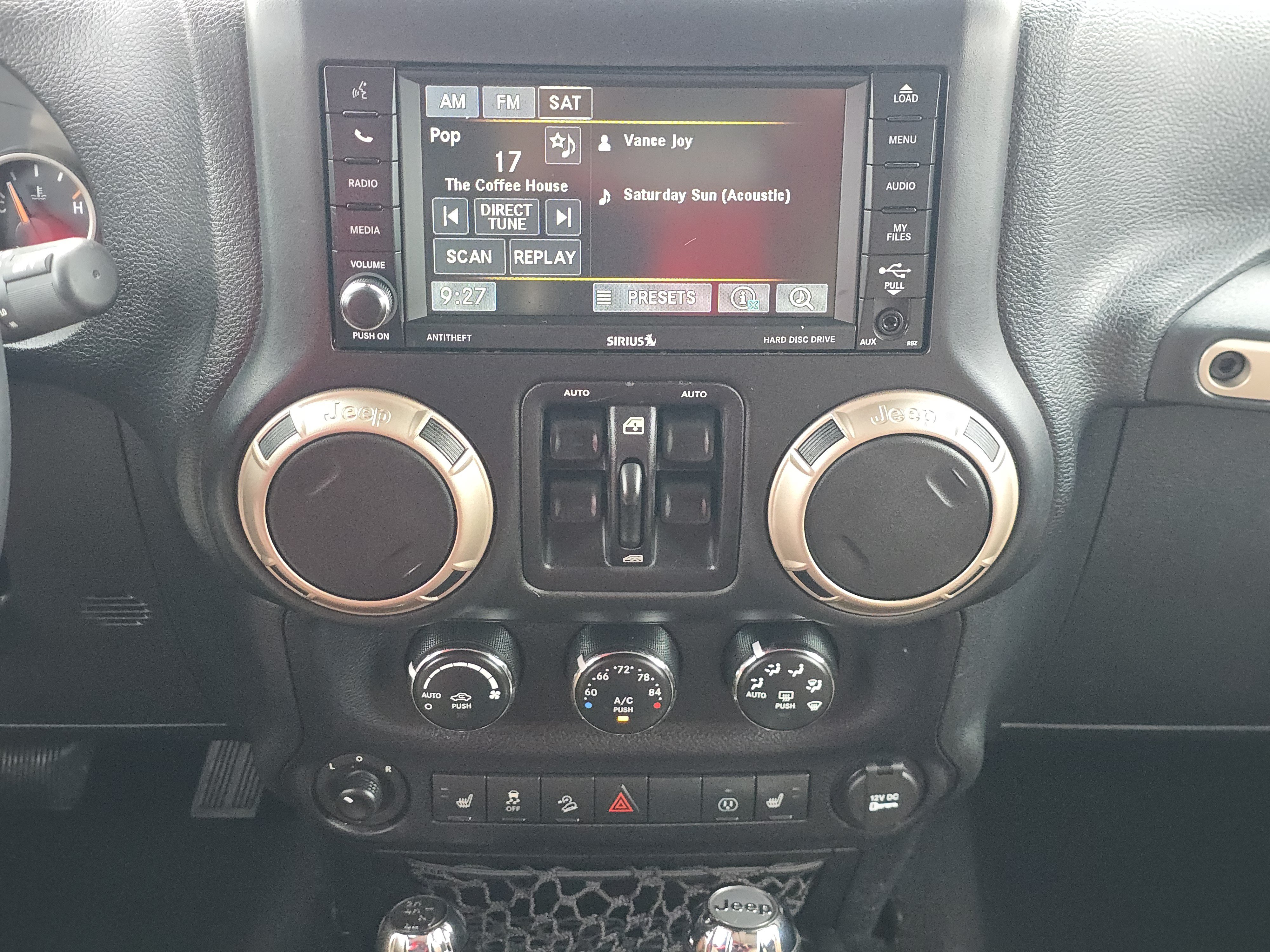 Used 2016 Jeep Wrangler Unlimited Sahara AWD/4WD image 26