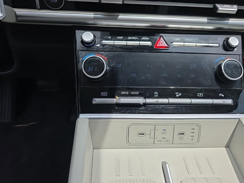 Used 2026 Hyundai Santa Fe SEL FWD image 18